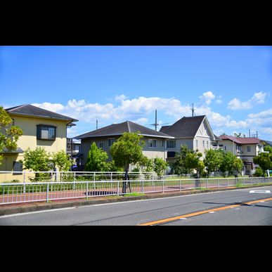 外壁塗装をつくば市でされたいなら屋根塗装も可能な当社です